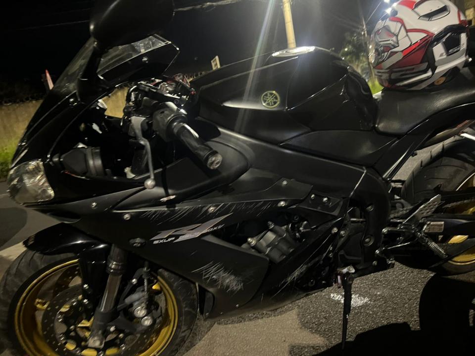 Foto 3 de 7 — Buraco na via provoca acidente e deixa motociclista com ferimentos graves em Araraquara